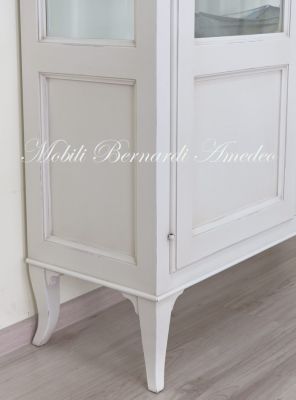 Classic style solid wood display cabinet with glass doors in white finish
